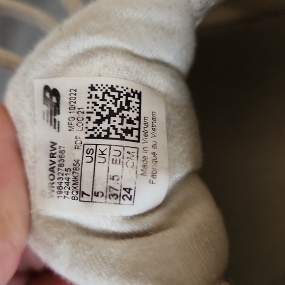 New Balance white womans tennis shoe size 7 - Picture 5 of 15